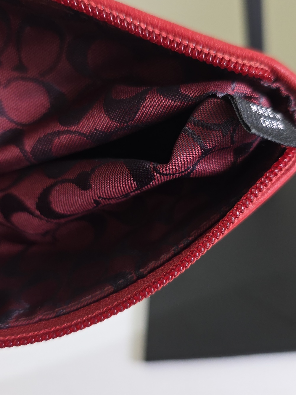 Coach Limited Edition Vintage Heart Leather Wristlet EUC - Picture 17 of 17